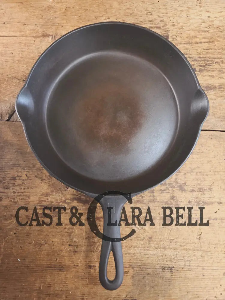 1940’s Griswold No. 8 Cast Iron Skillet with Small Block Logo 704 J. In beautiful condition. Almost mint Skillet