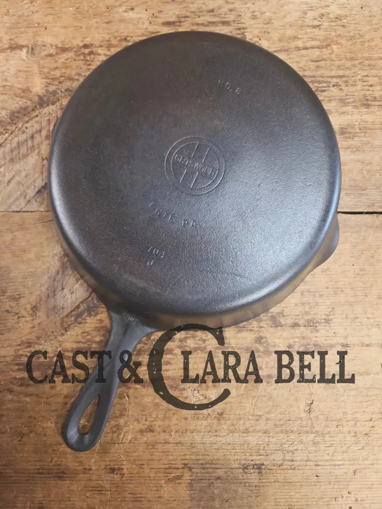1940’s Griswold No. 8 Cast Iron Skillet with Small Block Logo 704 J. In beautiful condition. Almost mint Skillet