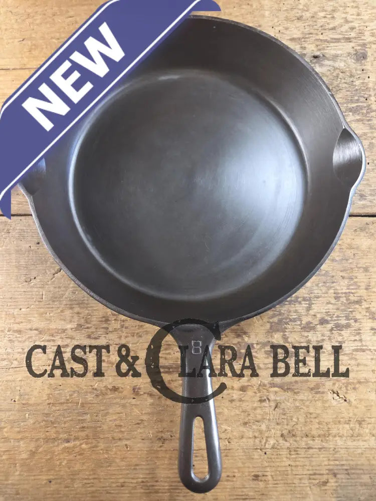 1940’s Griswold No. 8 Cast Iron Skillet with Small Block Logo 704 N. In beautiful condition. Almost mint Skillet