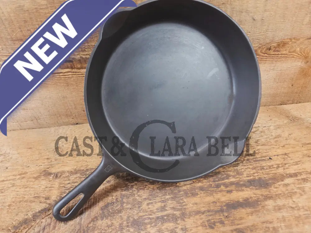1940’s Griswold No. 8 Cast Iron Skillet with Small Block Logo and Smooth Bottom 704 I - Skillet