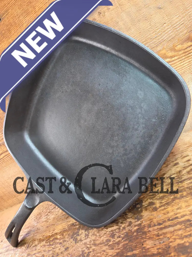 1940’s Wagner Square Skillet with Stylized Logo 1218 D. GREAT pan to have in the kitchen! Skillet