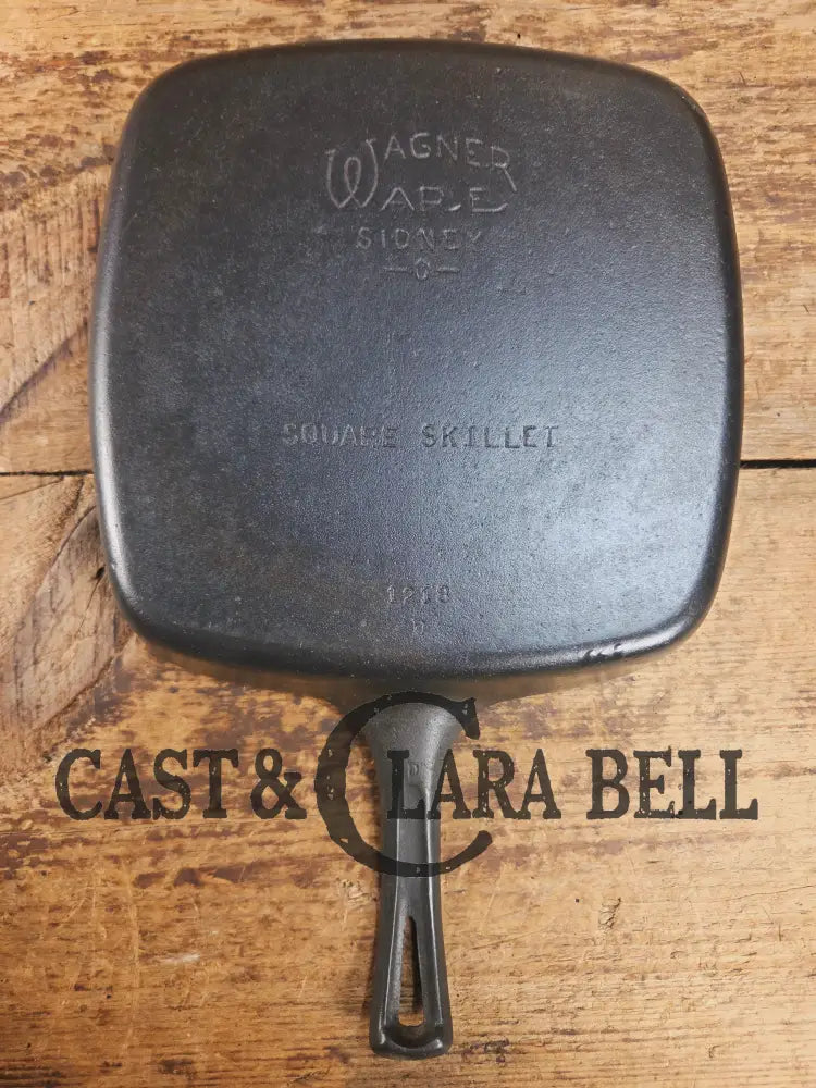 1940’s Wagner Square Skillet with Stylized Logo 1218 D. GREAT pan to have in the kitchen! Skillet