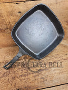 1940’s Wagner Square Skillet with Stylized Logo 1218 D. GREAT pan to have in the kitchen! Skillet
