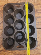 1950’s Era Wagner Cast Iron Popover Pan 11 cup. Perfect for cornbread muffins or popovers SC24 - Bakeware