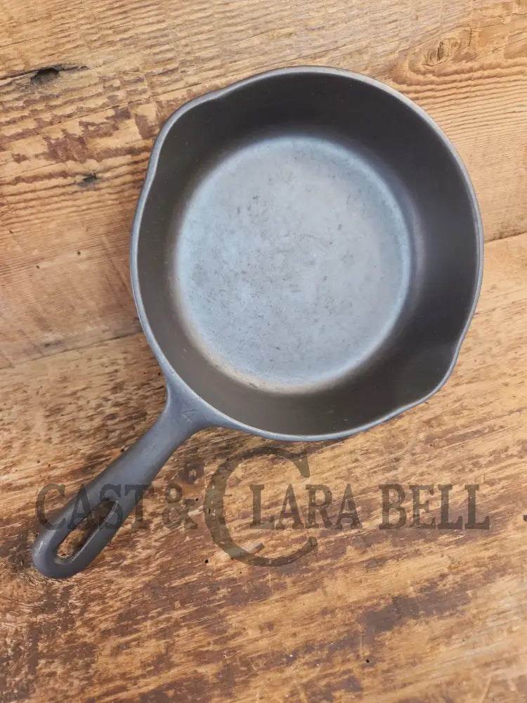 1950’s Wagner made Griswold #4 B Skillet with Smooth Bottom. A fantastic #4 skillet - Skillet