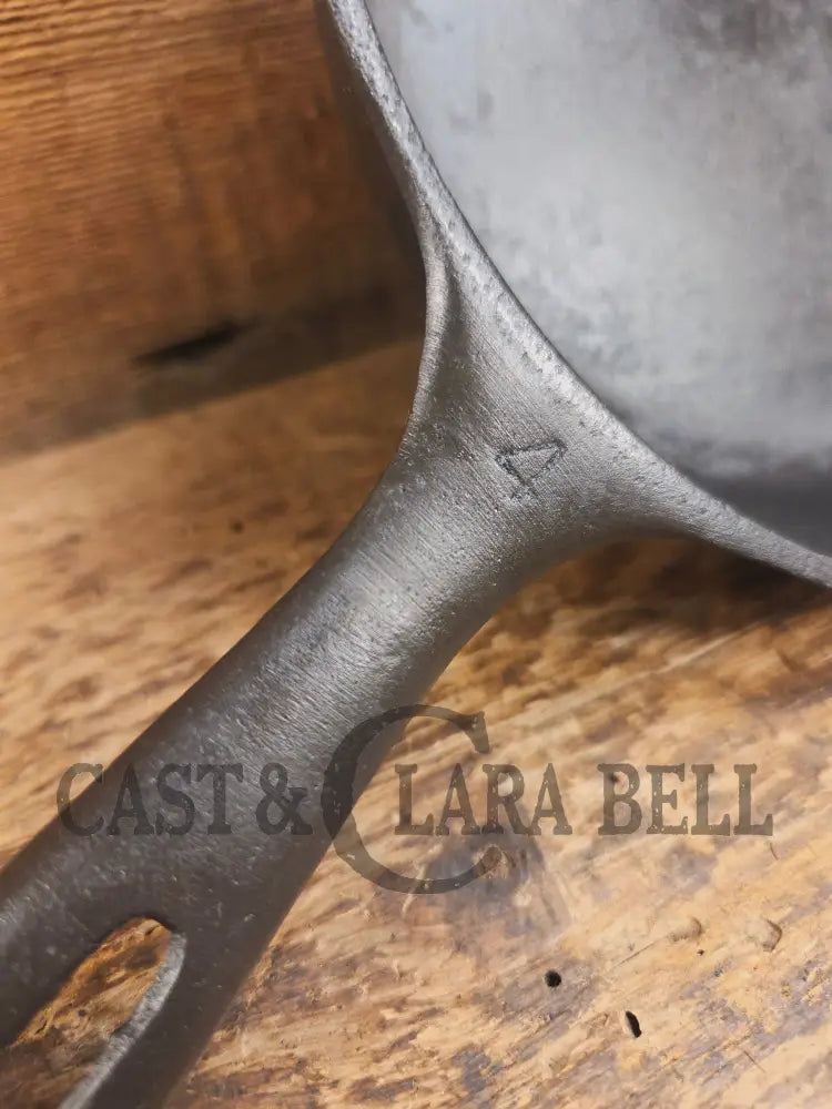 1950’s Wagner made Griswold #4 Skillet with Smooth Bottom. A fantastic #4 skillet Skillet