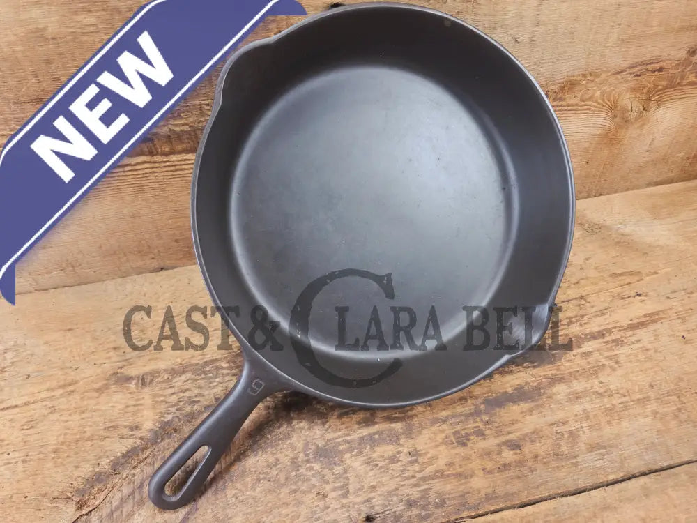 1950’s Wagner made Griswold #9 Skillet with Smooth Bottom. FANTASTIC daily cooker for gas or electric coil only. 11 1/4