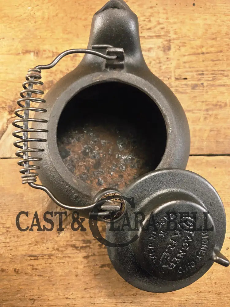 1950’s Wagner Ware Humidifier/Kettle. Functional for humidifying or decorative display! Not for use in consumption