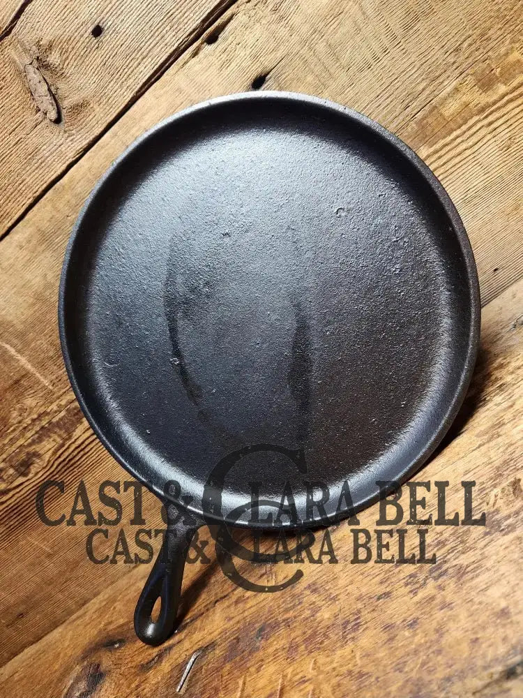 1960-1990’S Lodge #9 Cast Iron Round Griddle. Great Daily User For Grilled Sandwiches!