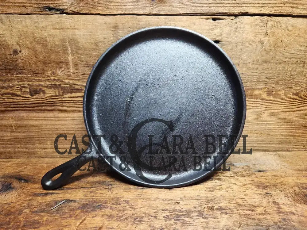 1960-1990’S Lodge #9 Cast Iron Round Griddle. Great Daily User For Grilled Sandwiches!