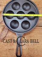 1960’S Era Wagner Made Griswold No. 32 Cast Iron Aebleskiver 962. Perfect For Poached Eggs And