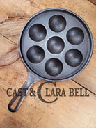 1960’S Era Wagner Made Griswold No. 32 Cast Iron Aebleskiver 962. Perfect For Poached Eggs And