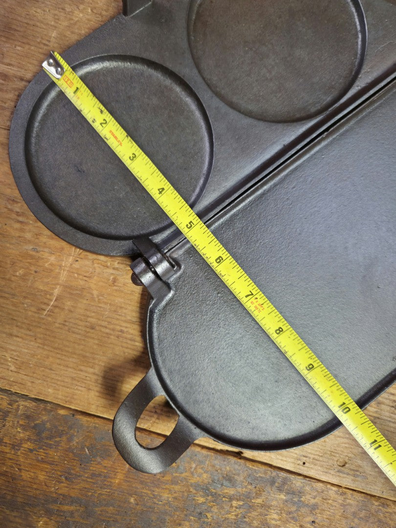 Hot Item!! Late 1800’s Fully Marked Highland Foundry Co pancake flop griddle. Very unique gift idea and new family