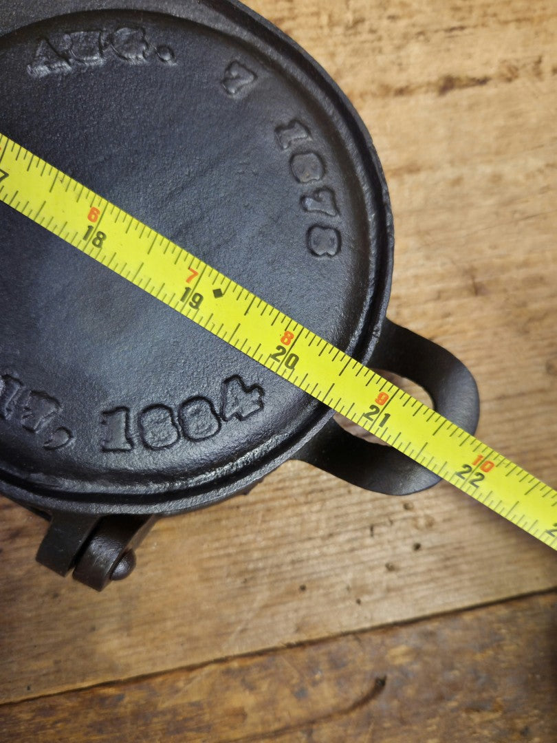 Hot Item!! Late 1800’s Fully Marked Highland Foundry Co pancake flop griddle. Very unique gift idea and new family