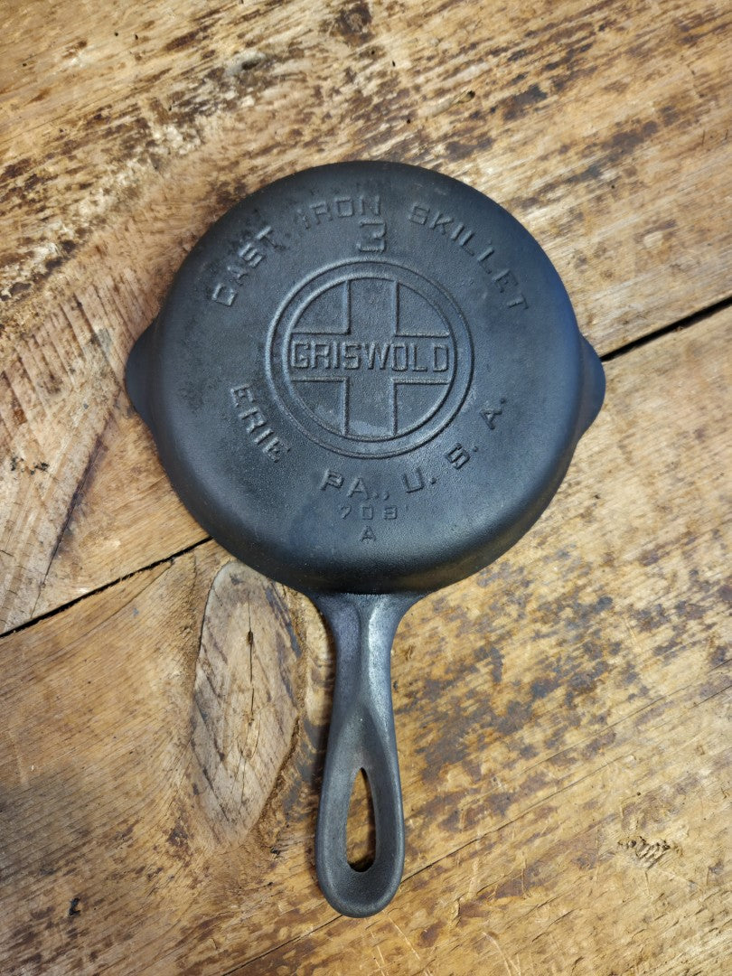 Priced to Sell!! Griswold #3 Skillet with Large Block Logo and Smooth Bottom 709 A Skillet