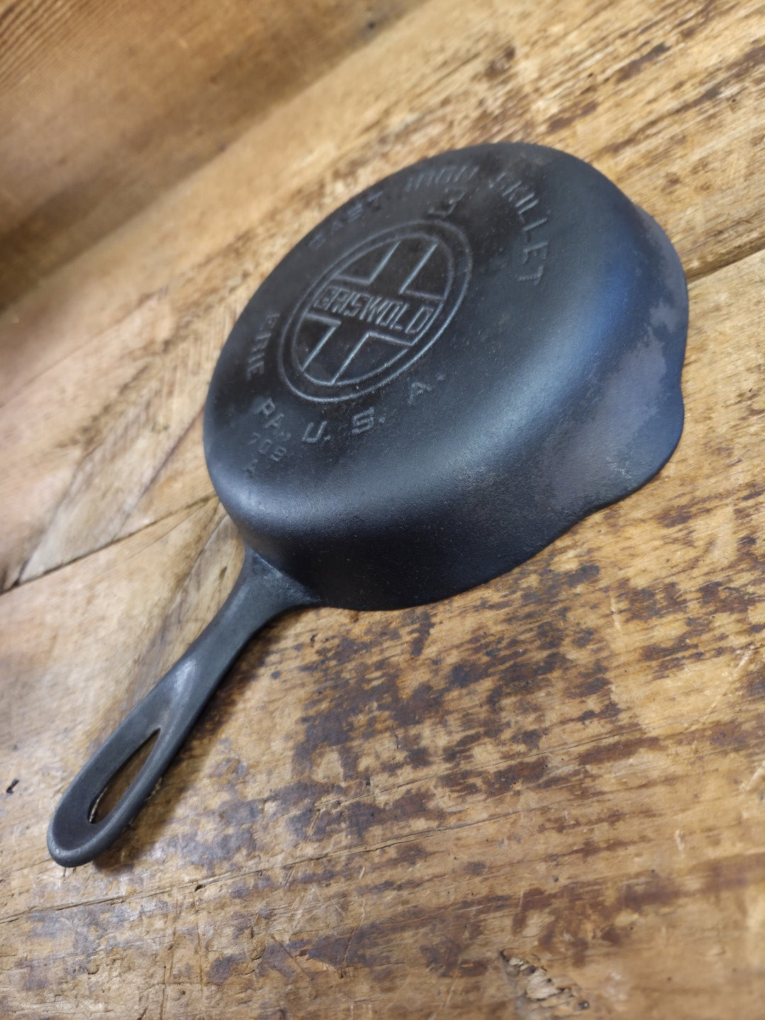 Priced to Sell!! Griswold #3 Skillet with Large Block Logo and Smooth Bottom 709 A Skillet