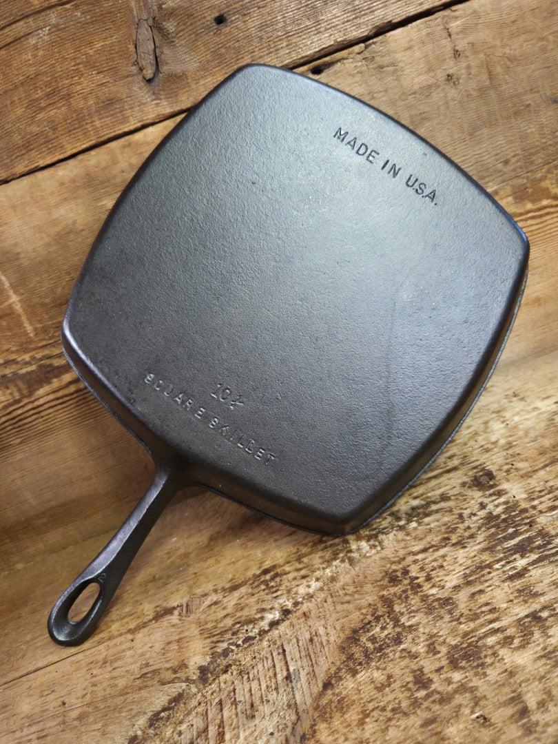 Great daily workhorse! 1960’s era Birmingham (BSR) Stove & Range cast iron square fryer skillet Skillet