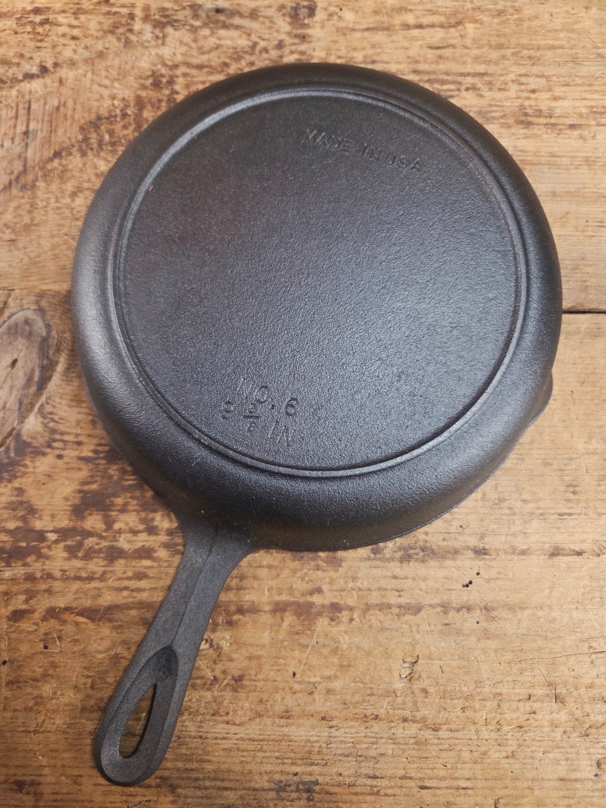 Classic southern skillet! Birmingham Stove & Range Century Series No. 6 Skillet with Heat Ring 9 3/8 in Made in USA
