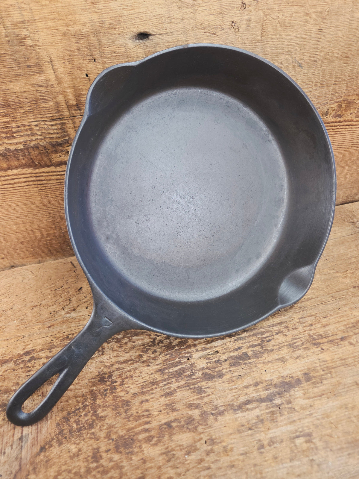 HTF Griswold No. 7 Cast Iron Skillet with Small Block Logo and Grooved Handle 701 Skillet