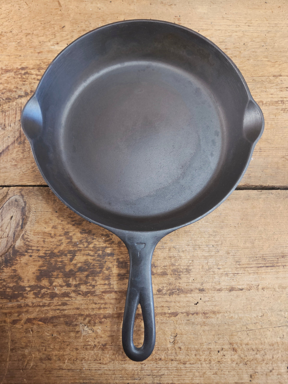 HTF Griswold No. 7 Cast Iron Skillet with Small Block Logo and Grooved Handle 701 Skillet