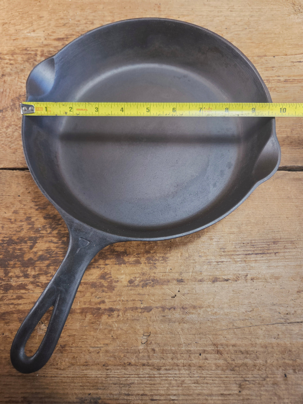 HTF Griswold No. 7 Cast Iron Skillet with Small Block Logo and Grooved Handle 701 Skillet