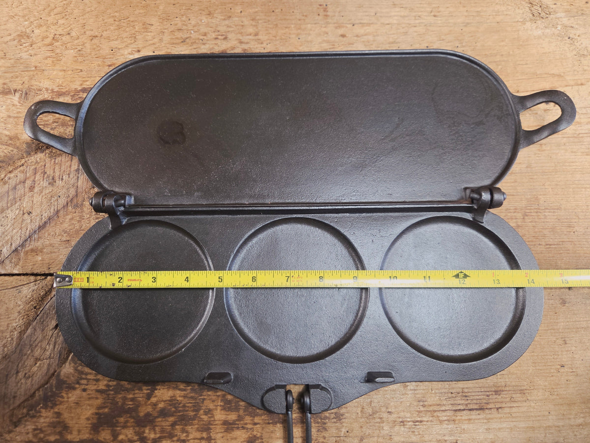 Hot Item!! Late 1800’s Fully Marked Highland Foundry Co pancake flop griddle. Very unique gift idea and new family