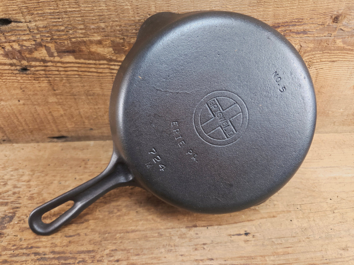 1930’s Griswold No. 5 Saute Skillet Small Logo Grooved Handle Smooth Bottom 724 M. Restored and Ready to Use! Skillet