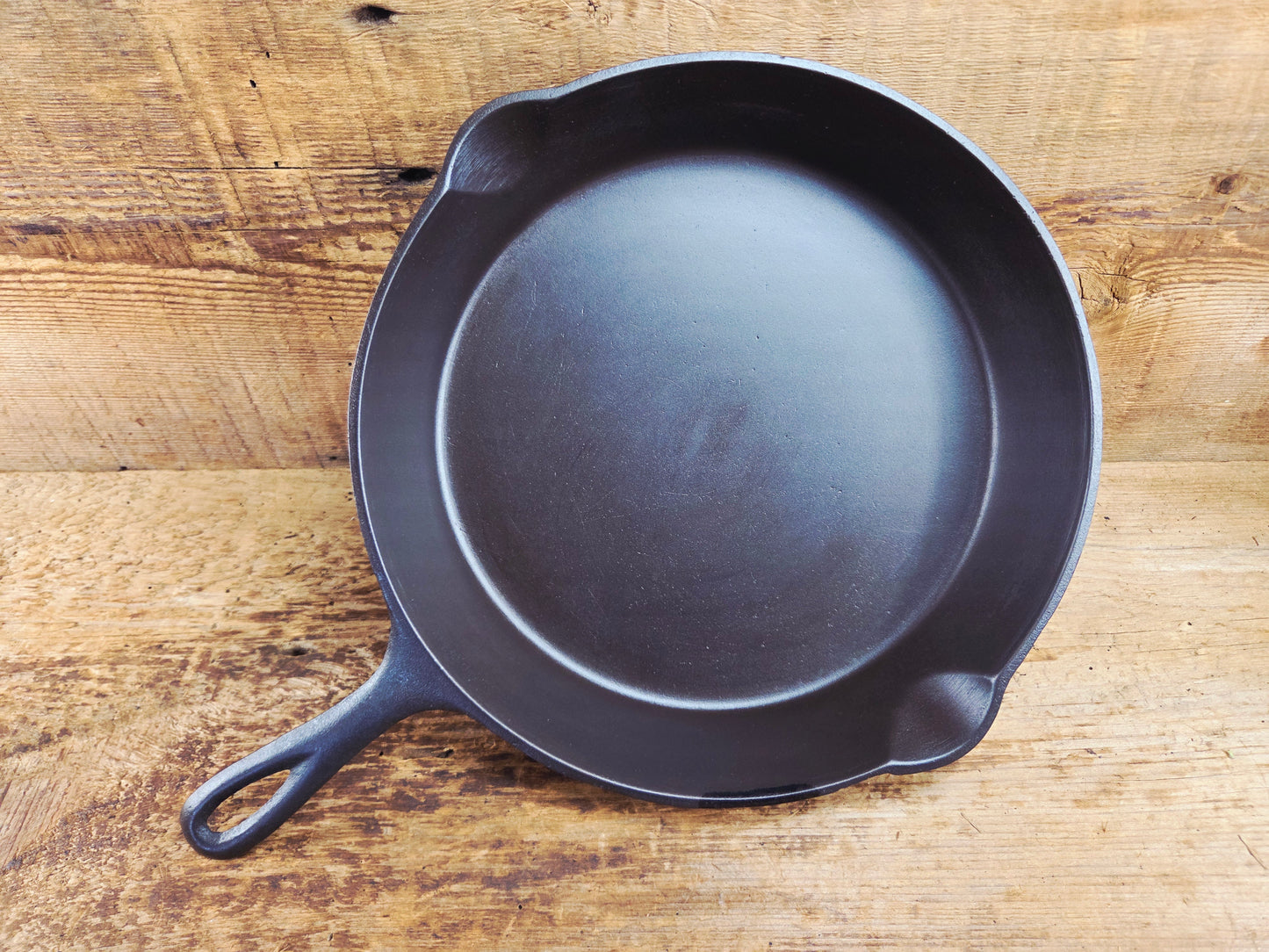 The Clara Bell Classic!  1940's Era Three notch Lodge #8 cast iron skillet.