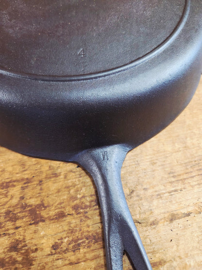 The Clara Bell Classic!  1940's Era Three notch Lodge #8 cast iron skillet.