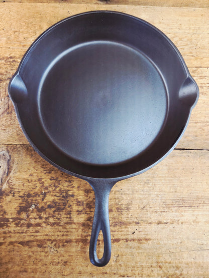 The Clara Bell Classic!  1940's Era Three notch Lodge #8 cast iron skillet.