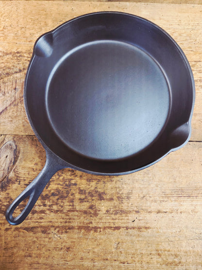 The Clara Bell Classic!  1940's Era Three notch Lodge #8 cast iron skillet.