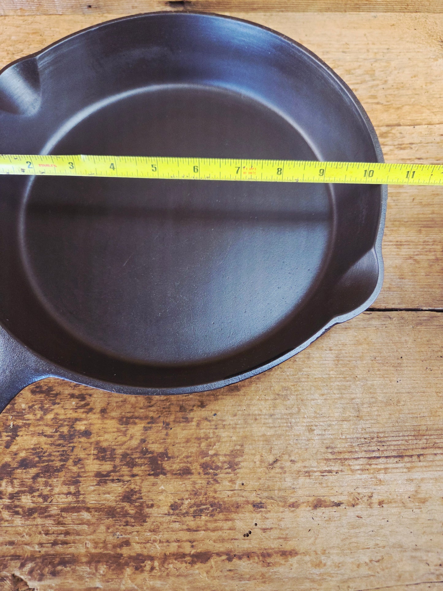 The Clara Bell Classic!  1940's Era Three notch Lodge #8 cast iron skillet.