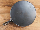 HTF and Gorgeous! Early 1900’s Wagner ’Arc Straight’ logo #10 Cast Iron Skillet. Big skillet for big appetites! Skillet