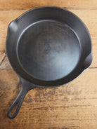 HTF and Gorgeous! Early 1900’s Wagner ’Arc Straight’ logo #11 Cast Iron Skillet Skillet