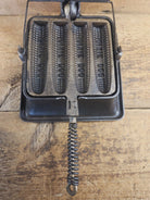 What a COOL novelty! Rare Dixie Mfg and Co. Dixie Dog cornbread waffle iron! Waffle Iron