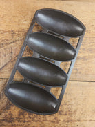 Tough one to find! Early 1900’s Wagner 4 Cup Vienna Pan #4 - H. Makes wonderful rolls & cornbread! Bakeware