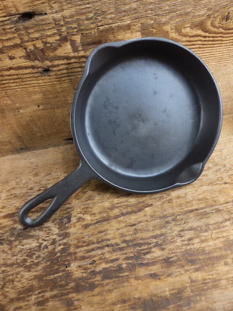 Amazing gift idea! Early Birmingham Stove & Range #3 E ’S’ Series Egg Skillet Red Mountain Series. Restored and Ready