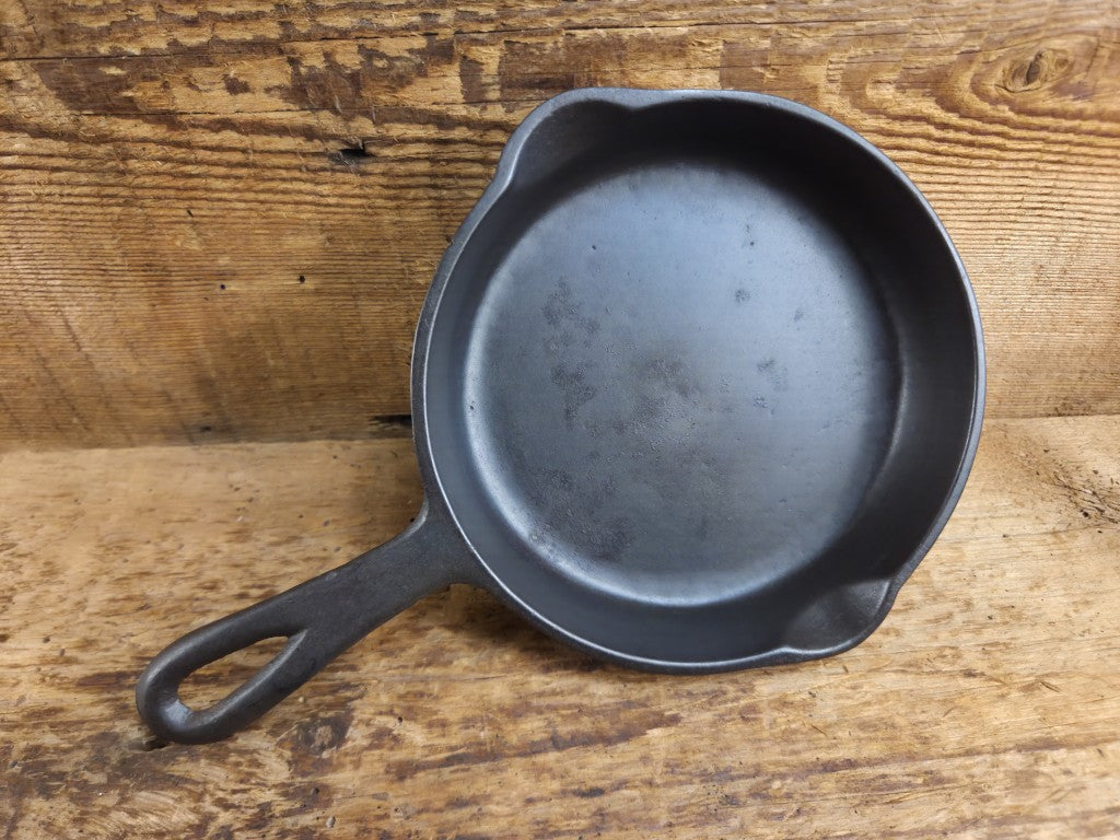 Amazing gift idea! Early Birmingham Stove & Range #3 E ’S’ Series Egg Skillet Red Mountain Series. Restored and Ready