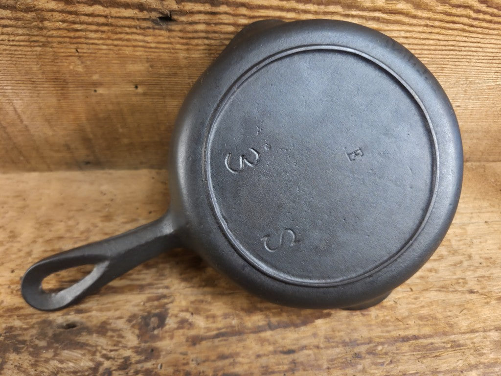 Amazing gift idea! Early Birmingham Stove & Range #3 E ’S’ Series Egg Skillet Red Mountain Series. Restored and Ready