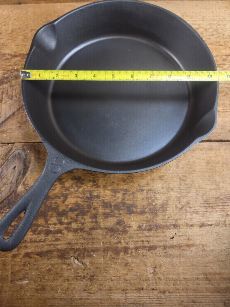 Unique! 1930’s era Martin Stove & Range Co. #8 ’Three Notch’ Cast Iron Skillet with Text Logo. Versatile and elegant