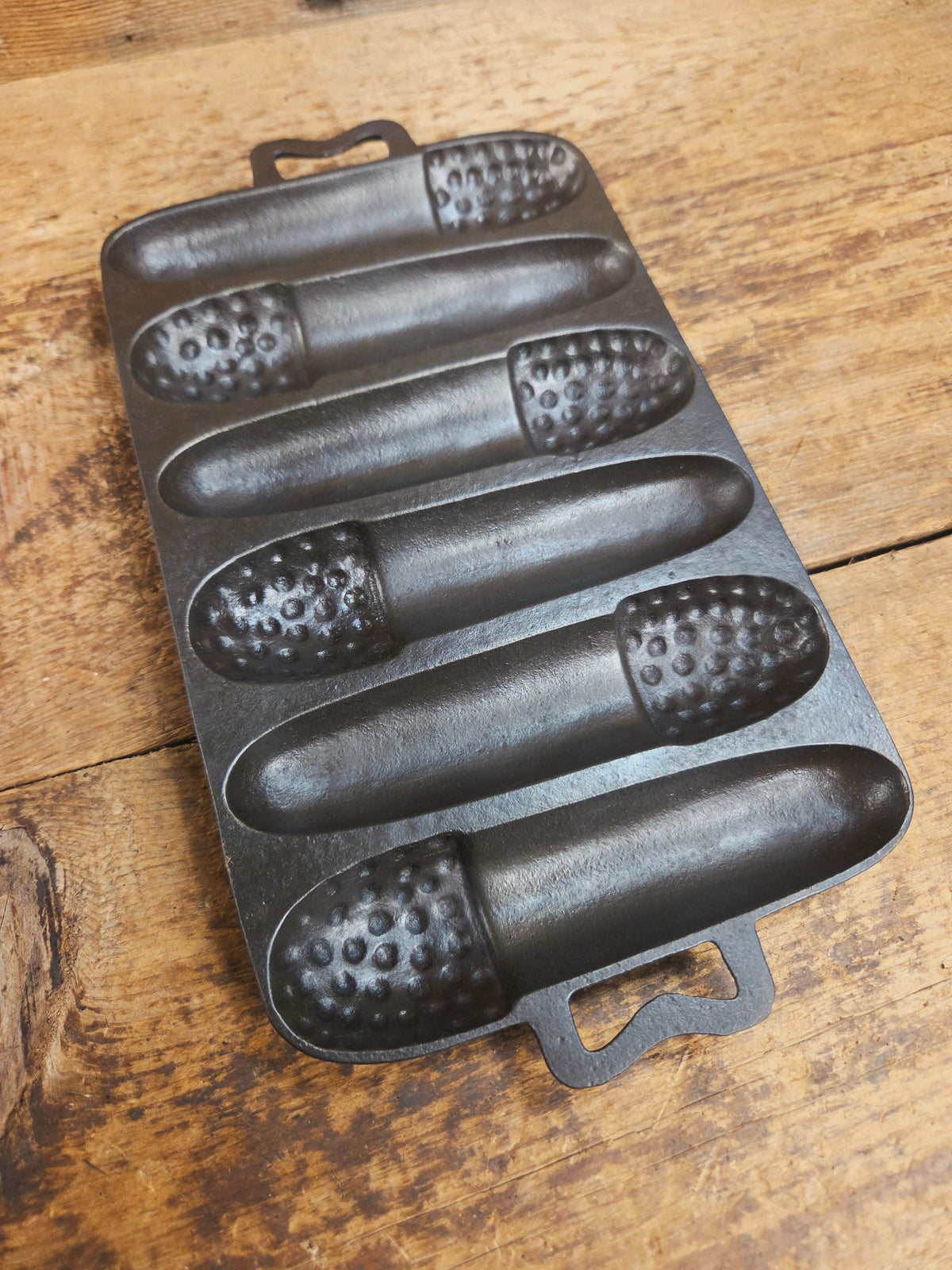 What? Why? How? THE unique not often found Lodge ’California Acorn’ Pan. Collector’s Must Have make controversial
