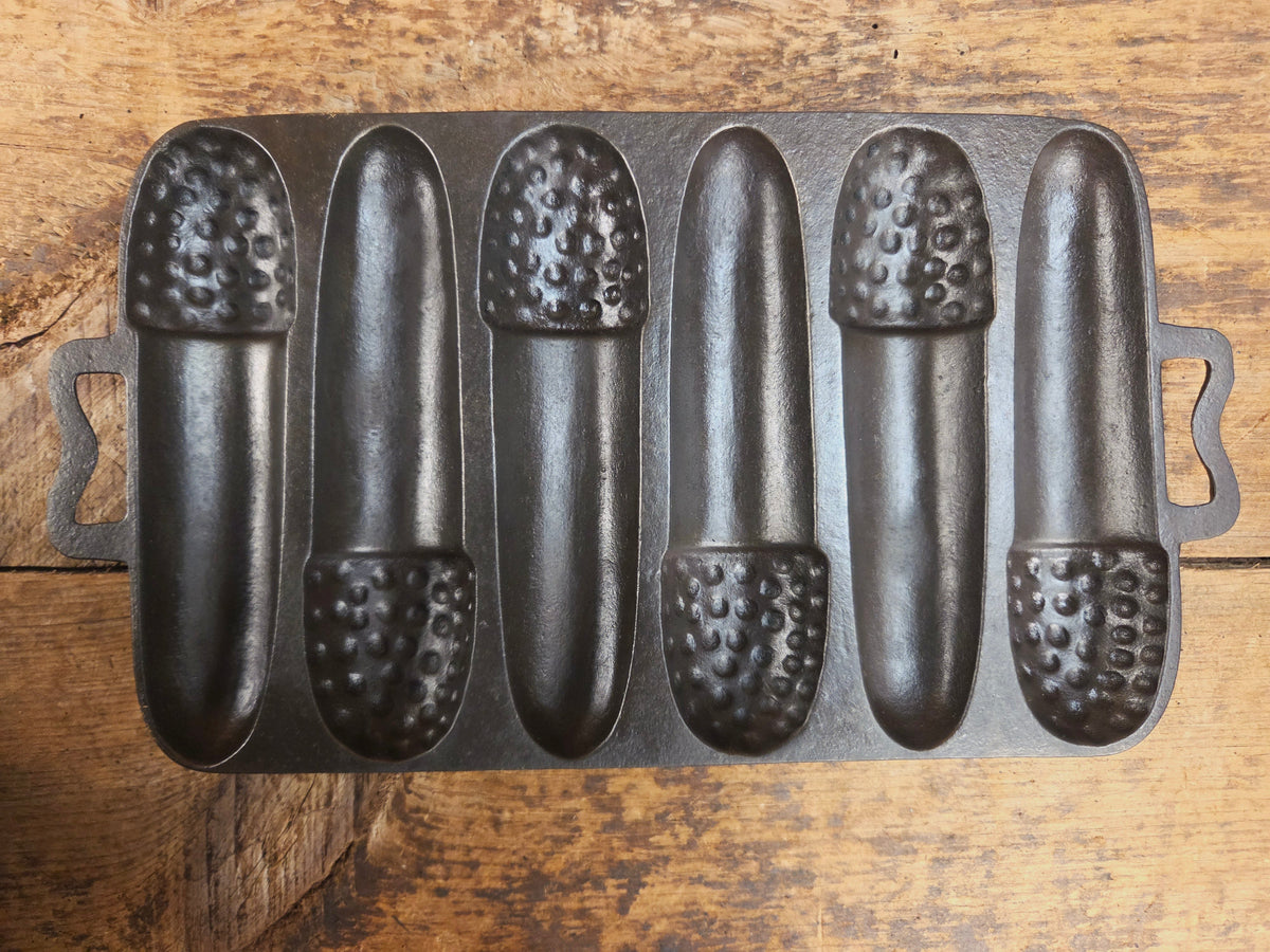 What? Why? How? THE unique not often found Lodge ’California Acorn’ Pan. Collector’s Must Have make controversial