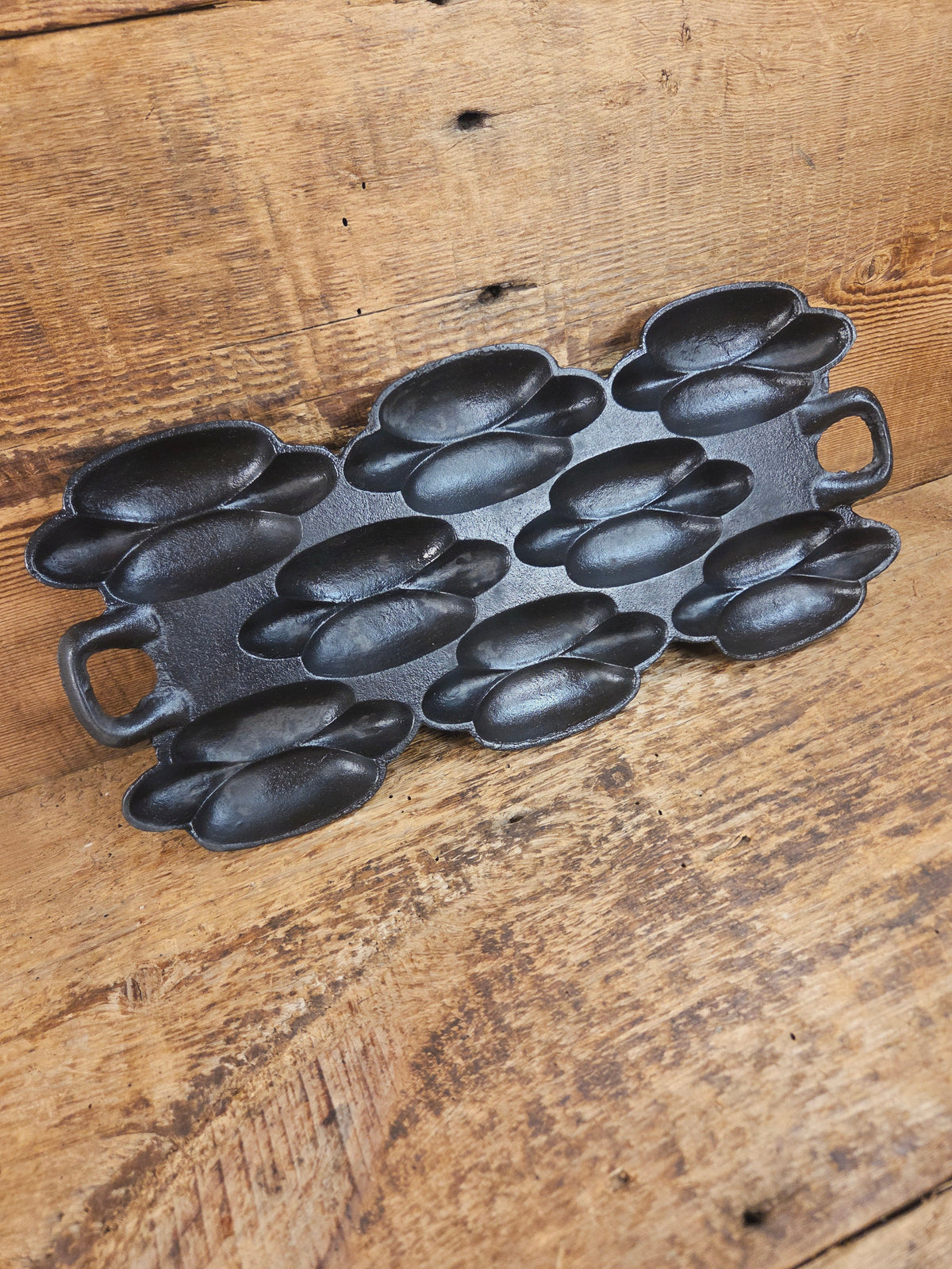 Amazing! 1865-1900 G.M. Filley No. 4 Gem Pan. Rare Piece hard to find. See pics and Description Bakeware