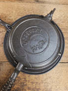 WOW VERY cool and tough to find! Early 1900’s Fanner Mfg Co No. 8 Crescent Cast Iron Waffle Maker with Low Base. Harder