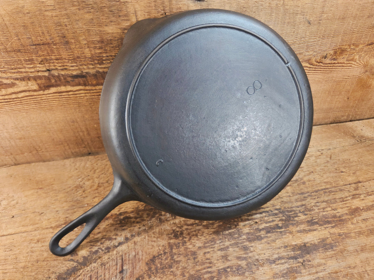 1910’s very early Lodge #8 Cast Iron Skillet with Single Notch and Raised C Skillet