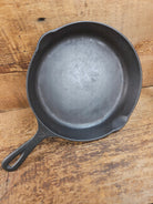 HTF Martin Stove & Range Co. #7 Cast Iron Skillet with ’Hamburger’ Logo. Versatile and elegant Skillet