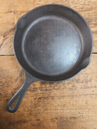 HTF Martin Stove & Range Co. #7 Cast Iron Skillet with ’Hamburger’ Logo. Versatile and elegant Skillet