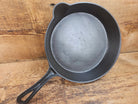 Antique gate-marked unknown #8 skillet. Est 1880’s. Left single spout heat ring bottom w/ semi fancy handle Skillet