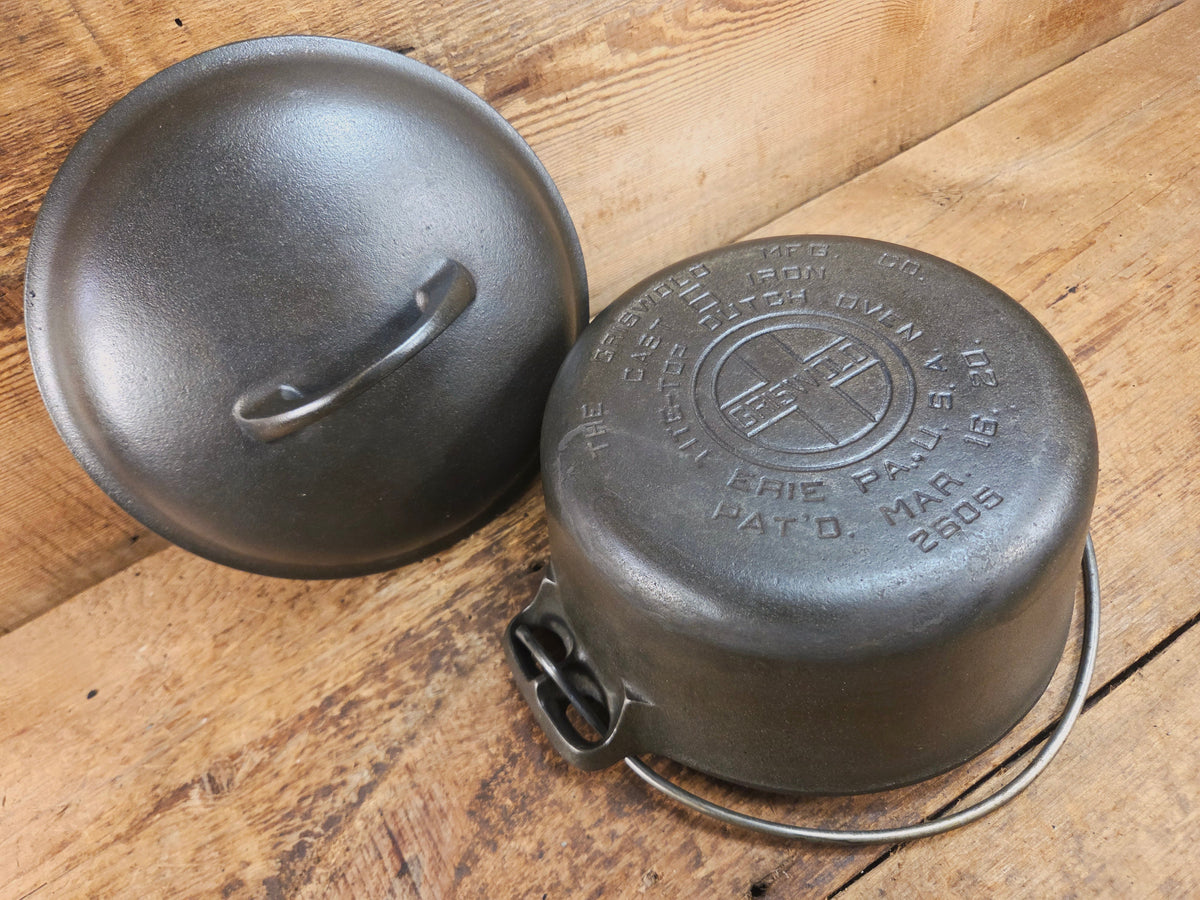 WOW Hard to Find and the cutest Dutch oven EVER. 1920’s Griswold #6 Tite-Top Cast Iron Dutch Oven High Dome Lid with EZ