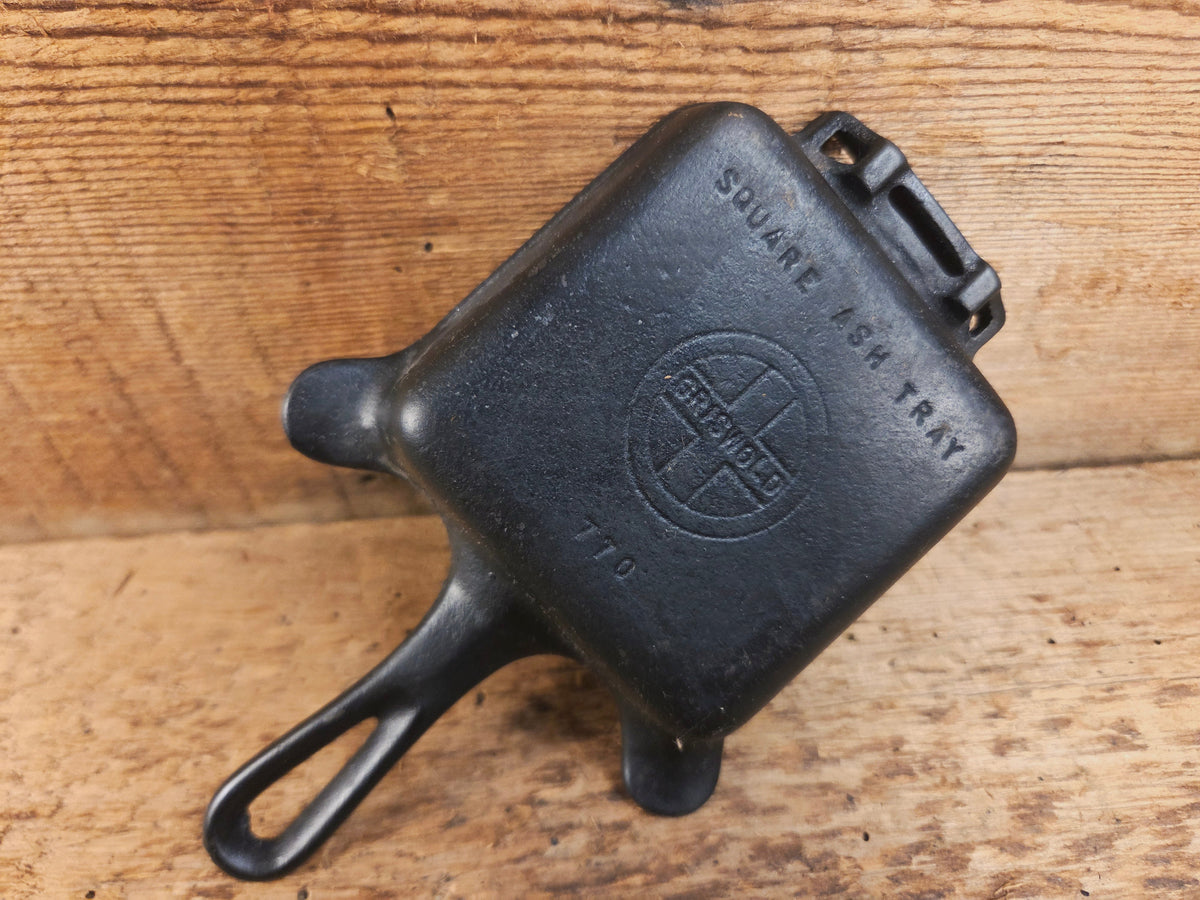 Collectible Griswold 770 Ashtray / Spoon Rest. Small Novelty cast iron skillet for display or stove! Fully Restored so